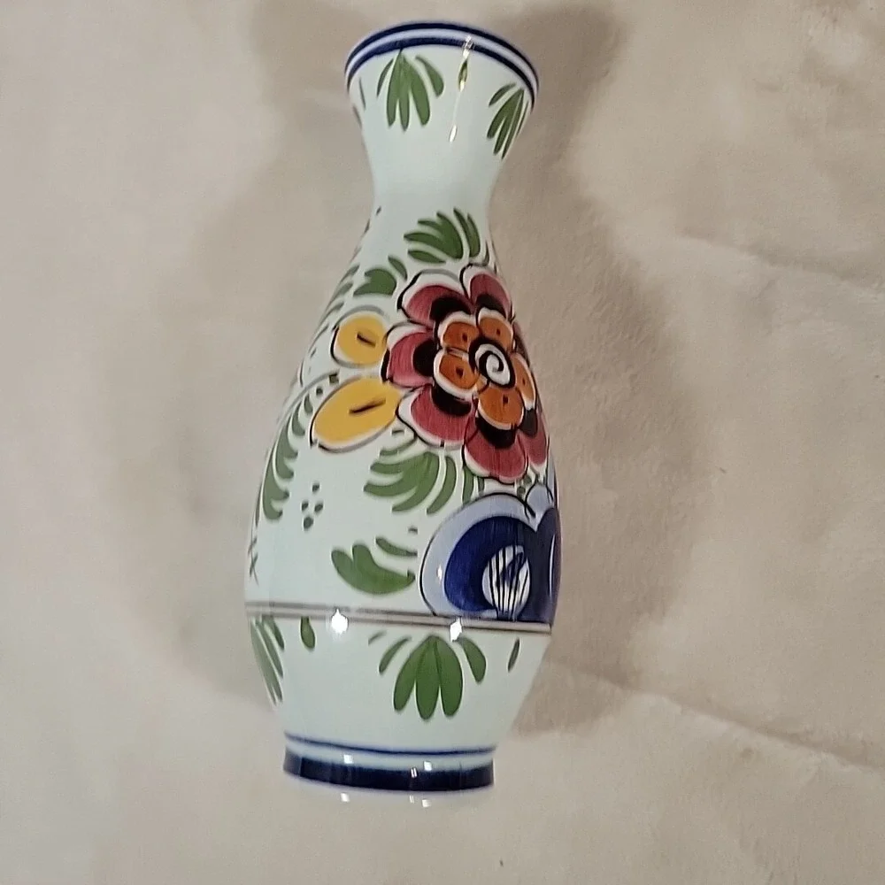 Vintage DELFT Holland Blue White‎ Floral Vase 7